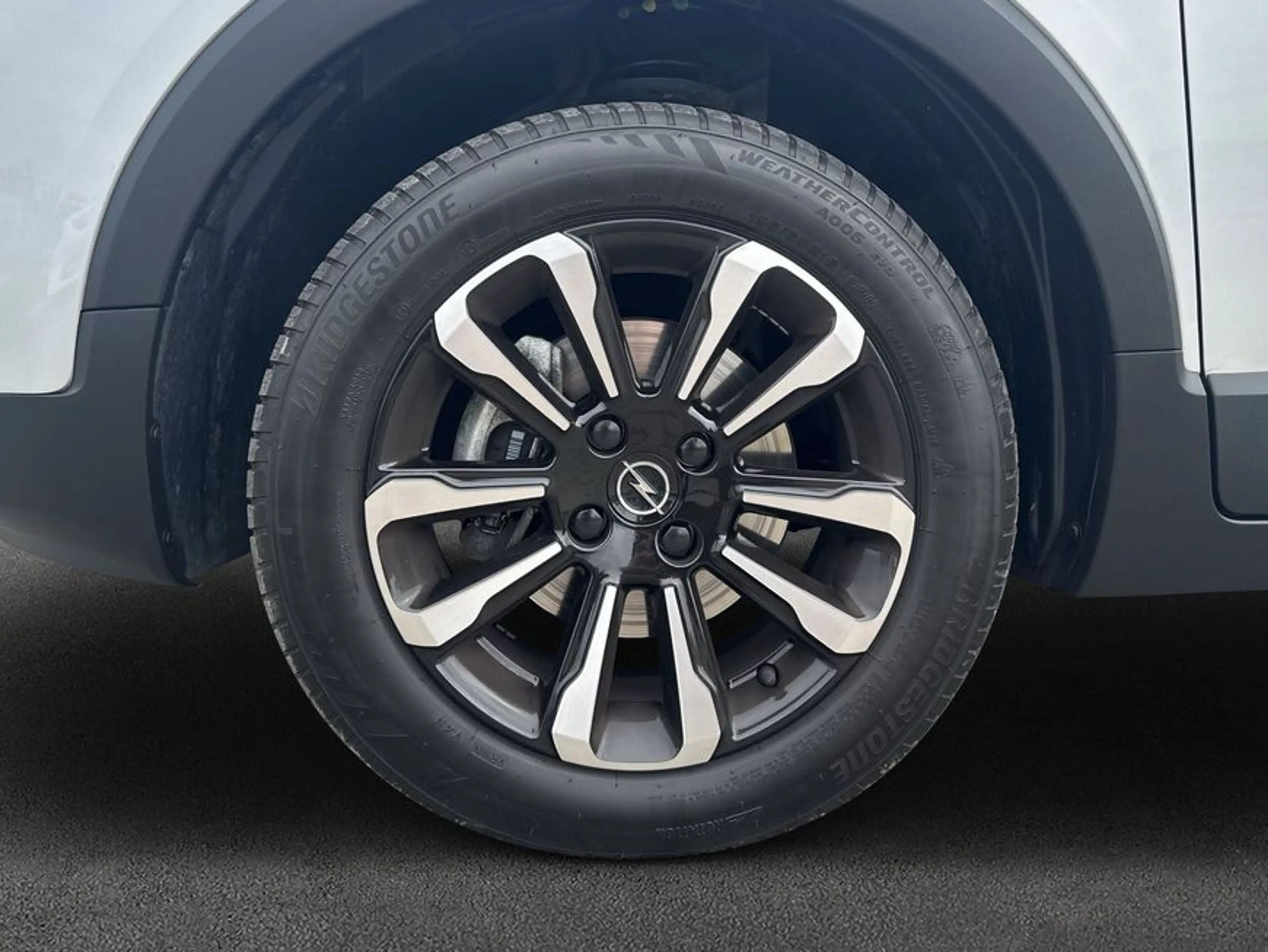 Opel Crossland Crossland 1.2 Elegance Paket — photo 7