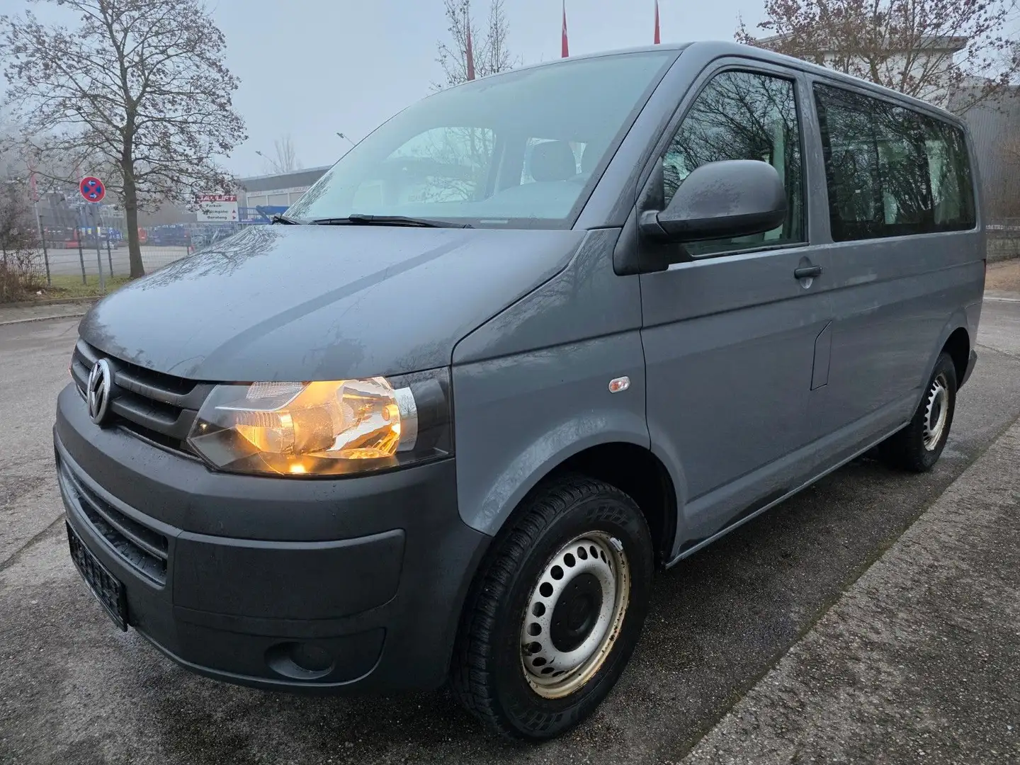Volkswagen T5 Transporter T5 Caravelle 9-Sitze Gris - 1