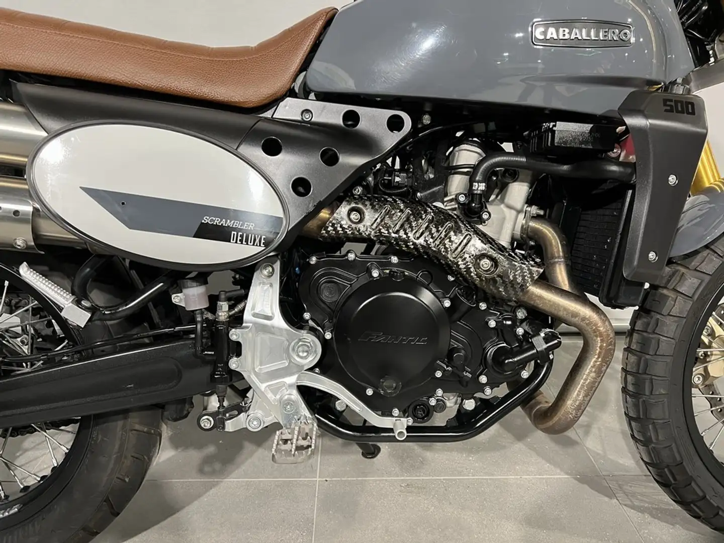 Fantic Caballero 500 Motor SCRAMBLER Gri - 2