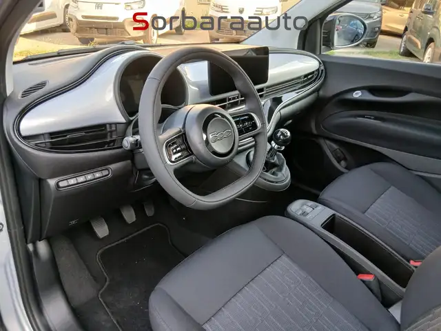 Fiat 500 view 11