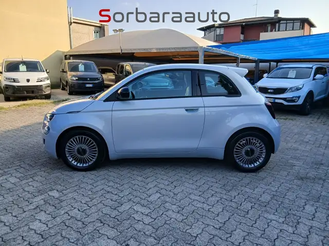 Fiat 500 view 3