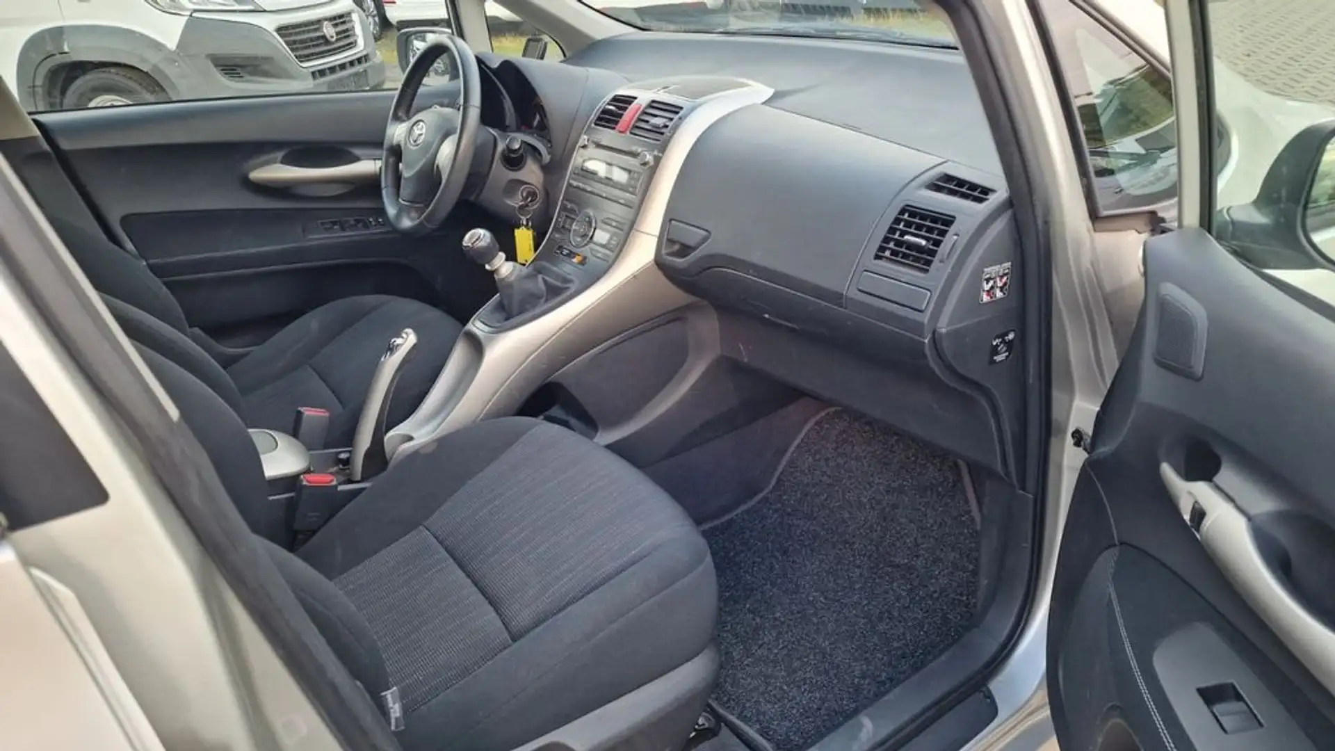 Toyota Auris Auris 1.4 D-4D Life Argent - 2