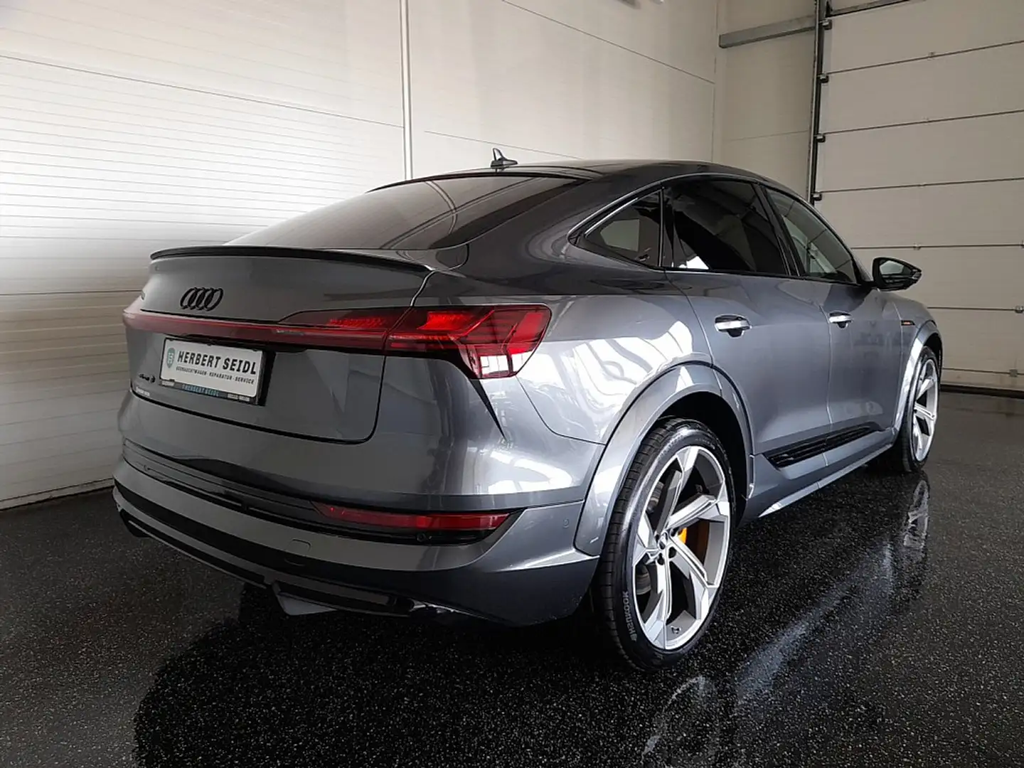 Audi e-tron SB 95 quattro S-LINE *NP € 123.654,- / DIGITALE... Grau - 2