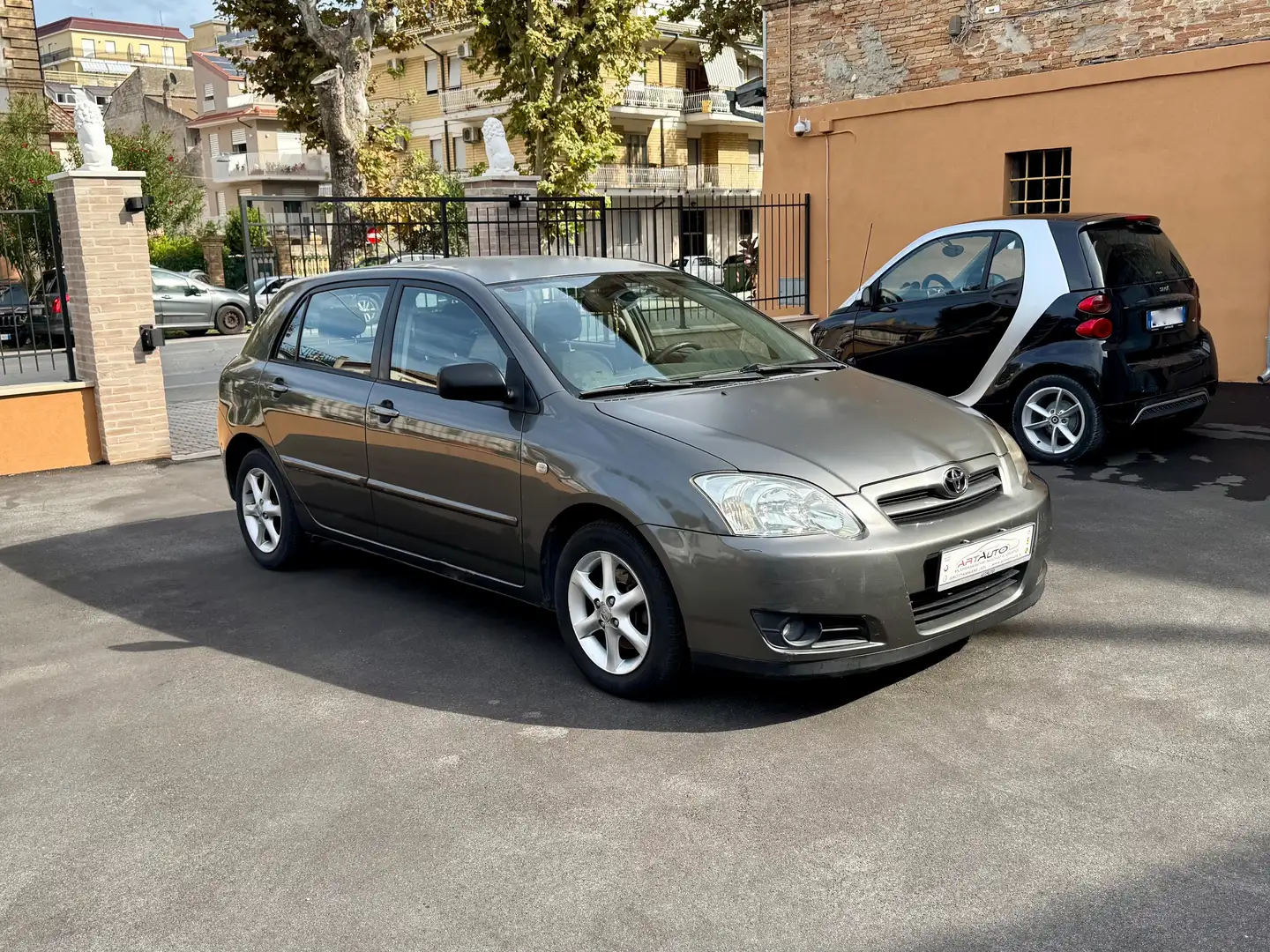 Toyota Corolla 2005 1.4 d-4d 5p MANUALE Grigio - 2