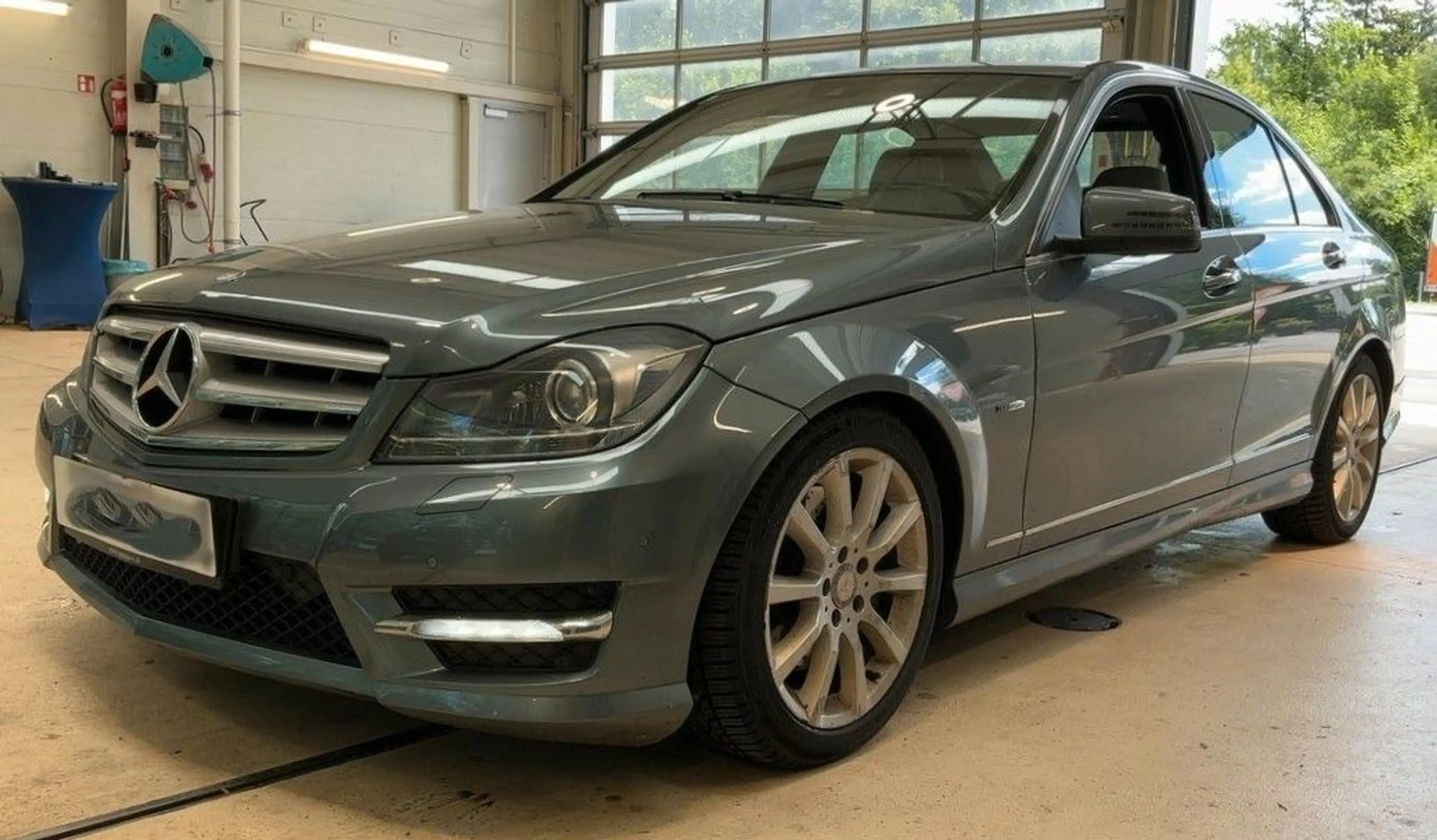 Mercedes-Benz C 350 CGI V6 4Matic AMG *1.Hand*MB-Scheckheft* — photo 14