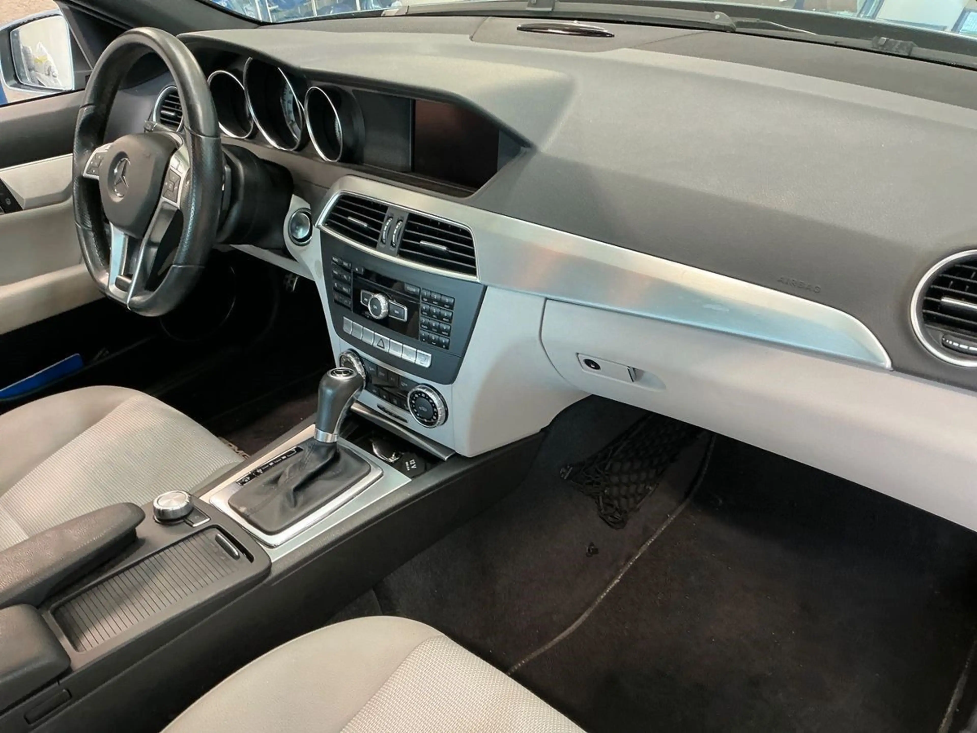 Mercedes-Benz C 350 CGI V6 4Matic AMG *1.Hand*MB-Scheckheft* — photo 6
