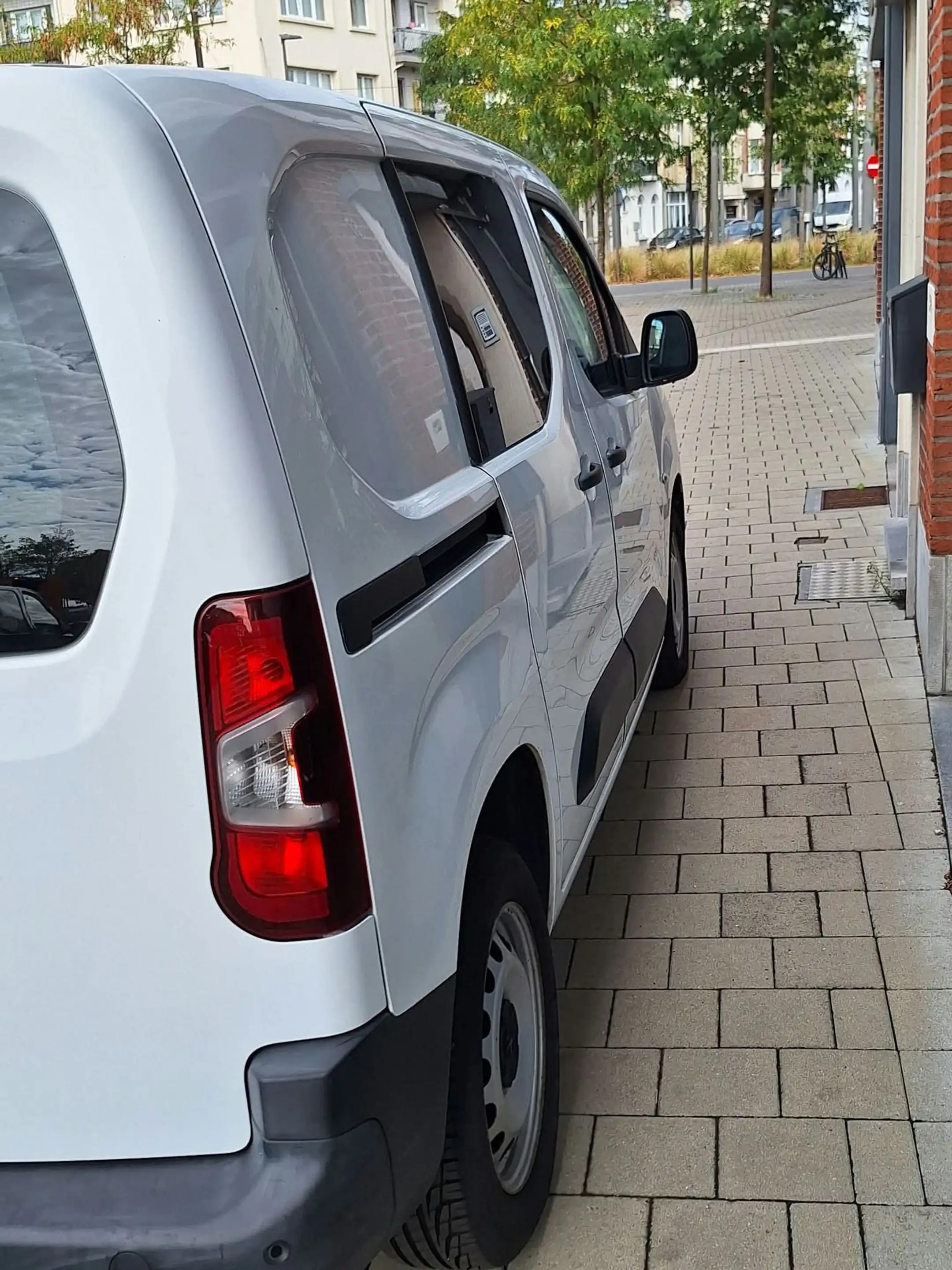 Peugeot Partner Standard Heavy Premium 1.5 BlueHDI S/S — photo 13