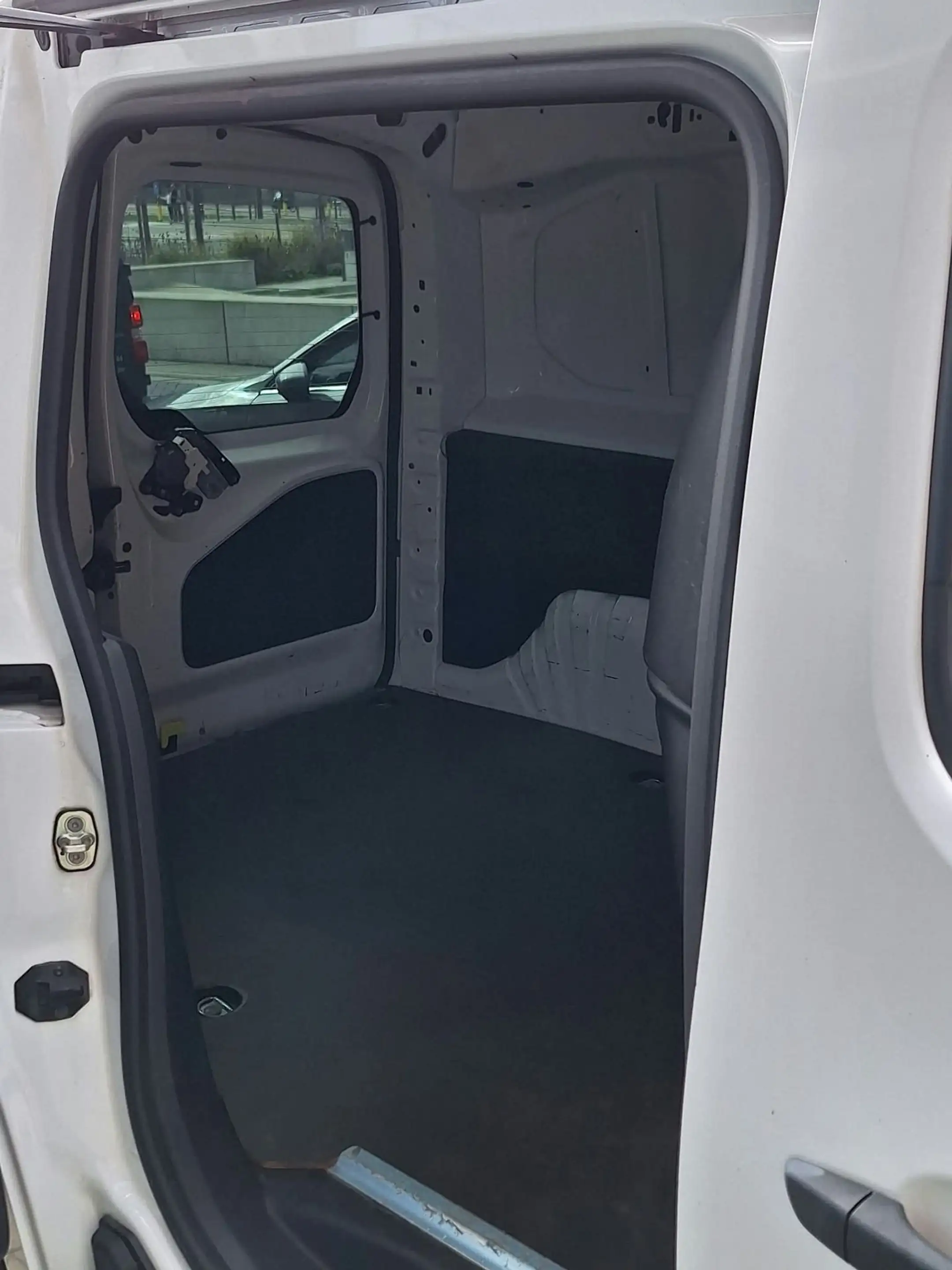 Peugeot Partner Standard Heavy Premium 1.5 BlueHDI S/S — photo 15