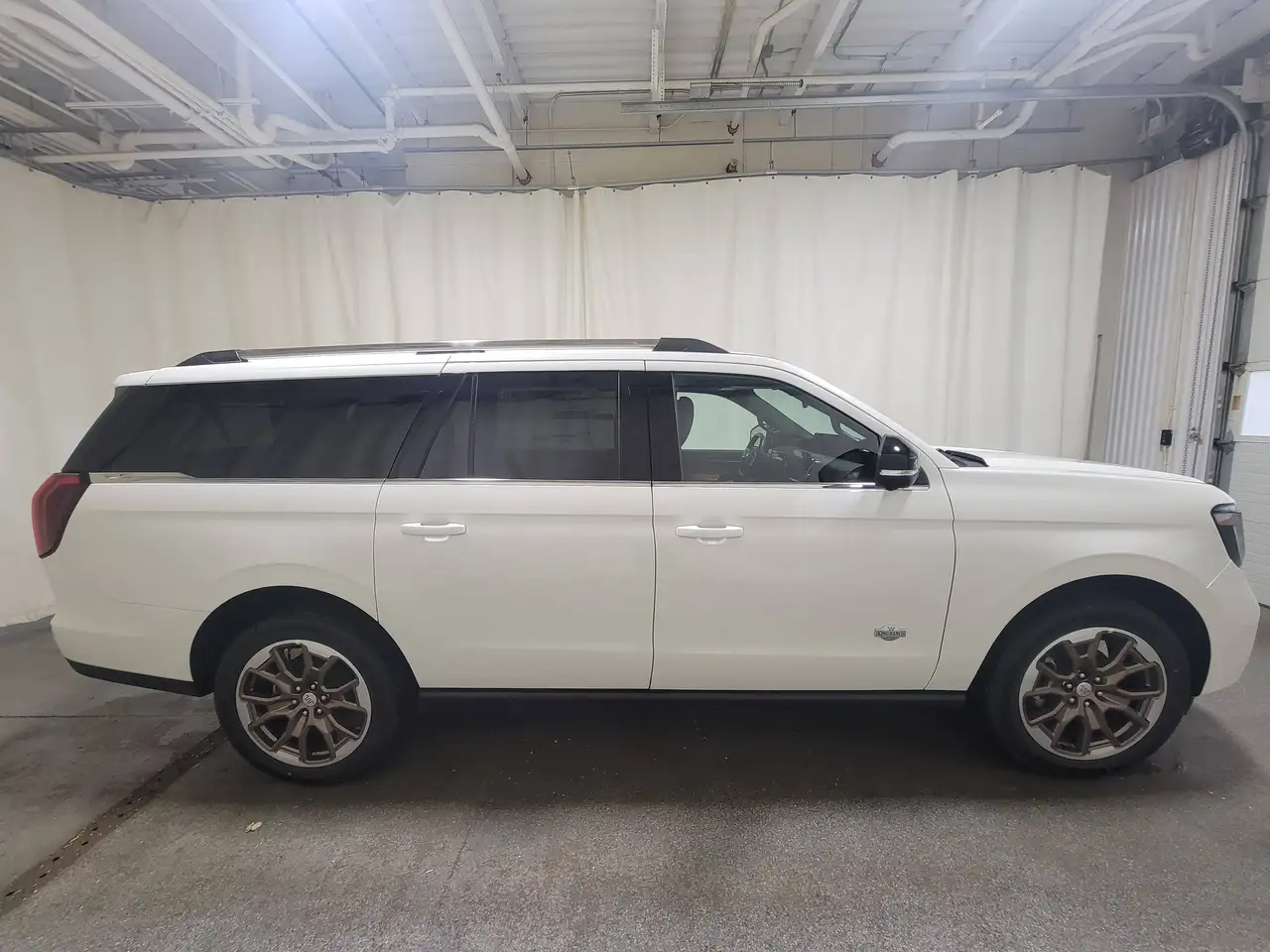 Ford Expedition снимка Ford Expedition