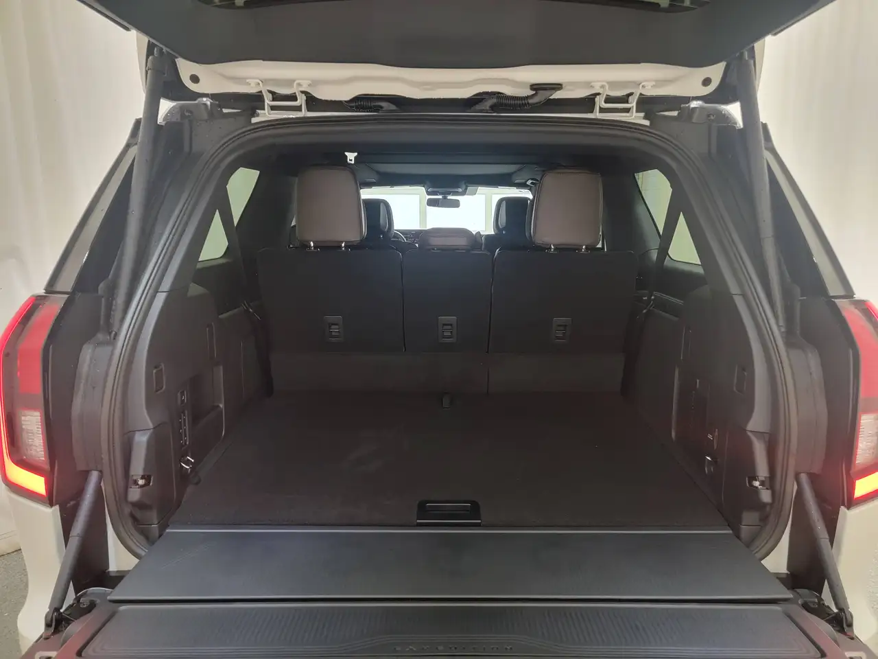 Ford Expedition снимка Ford Expedition