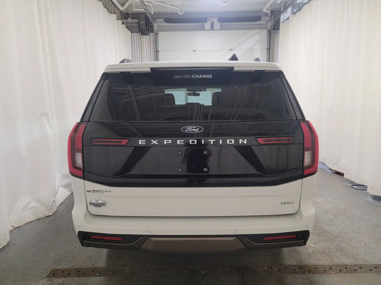 Ford Expedition снимка Ford Expedition