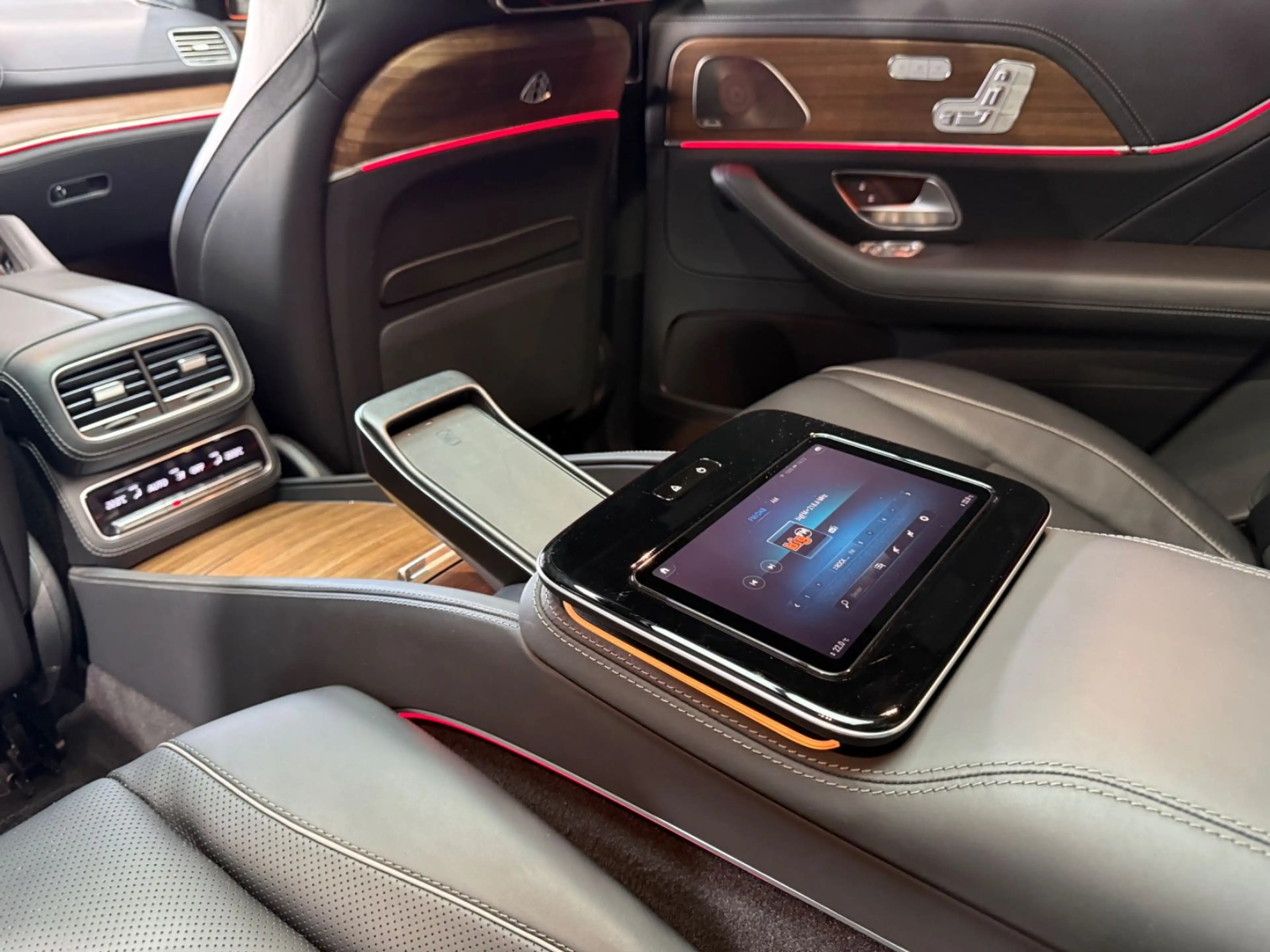 Mercedes-Benz GLS 600 Maybach Executive Fond/Burmester/HuD/360 — photo 15