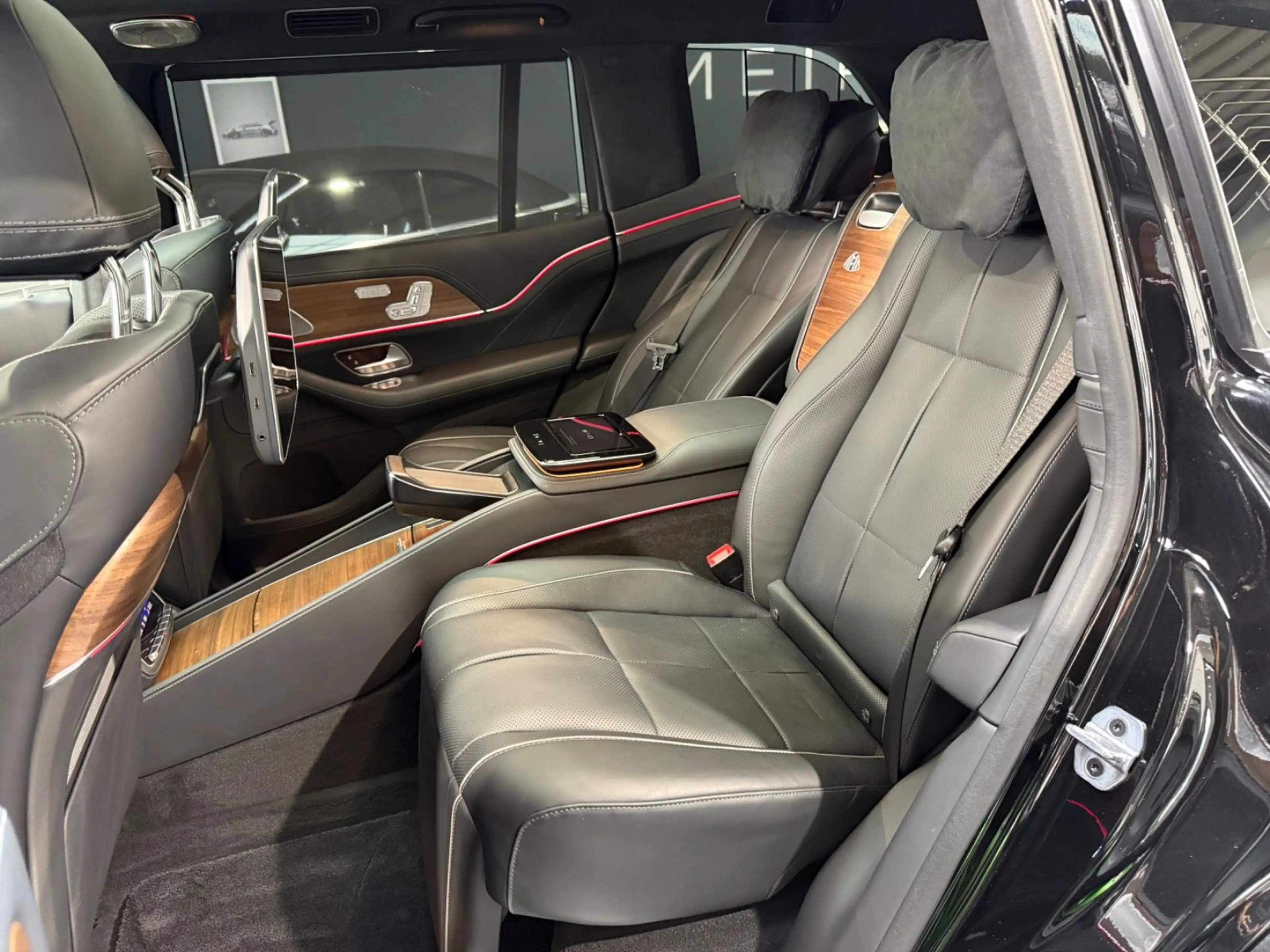 Mercedes-Benz GLS 600 Maybach Executive Fond/Burmester/HuD/360 — photo 12