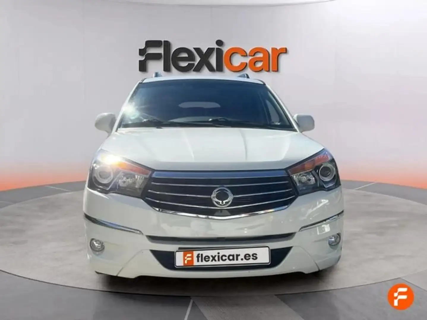 SsangYong Rodius D22T Limted Weiß - 2