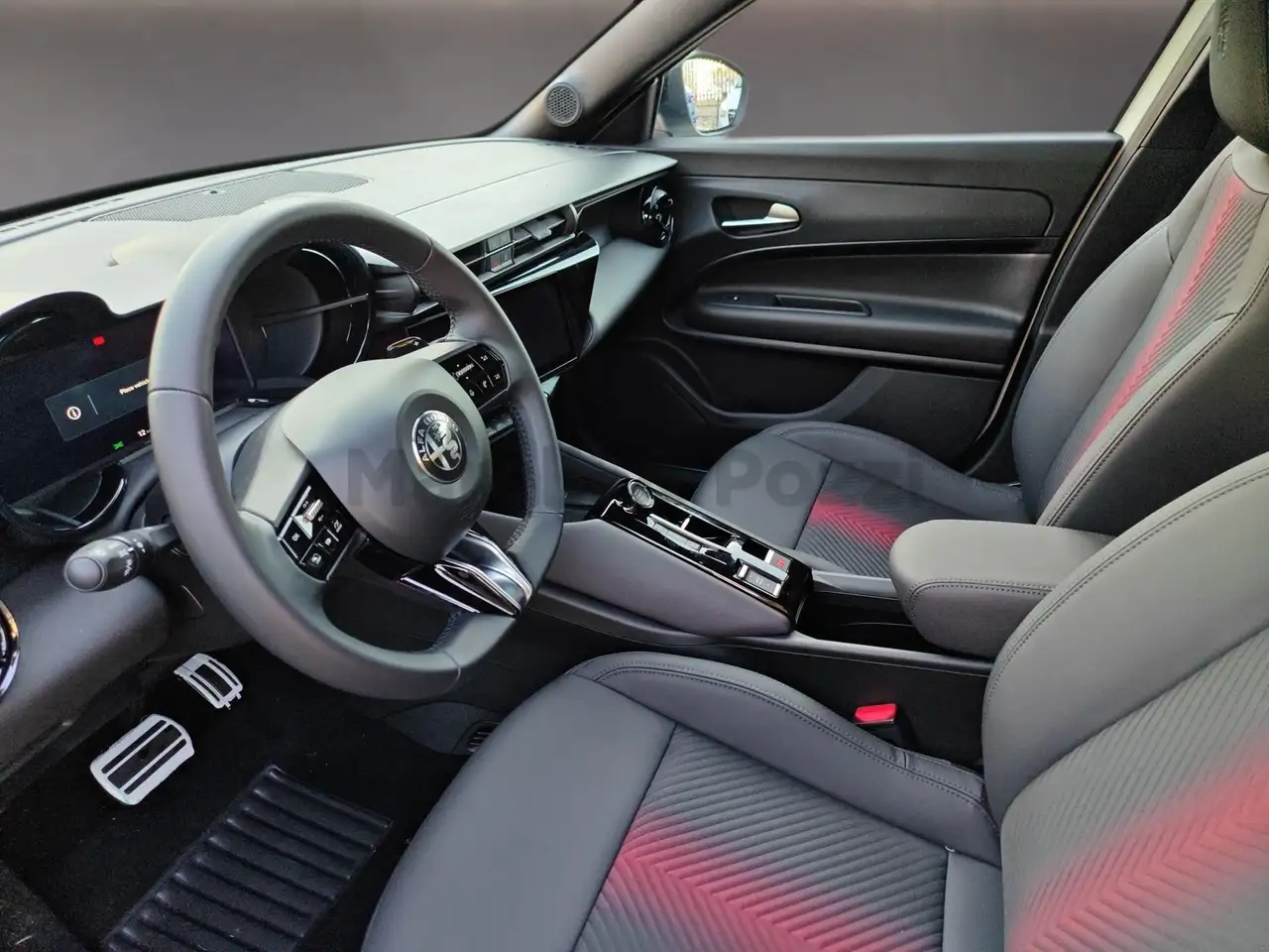 Alfa Romeo Junior 2025 — фото 11