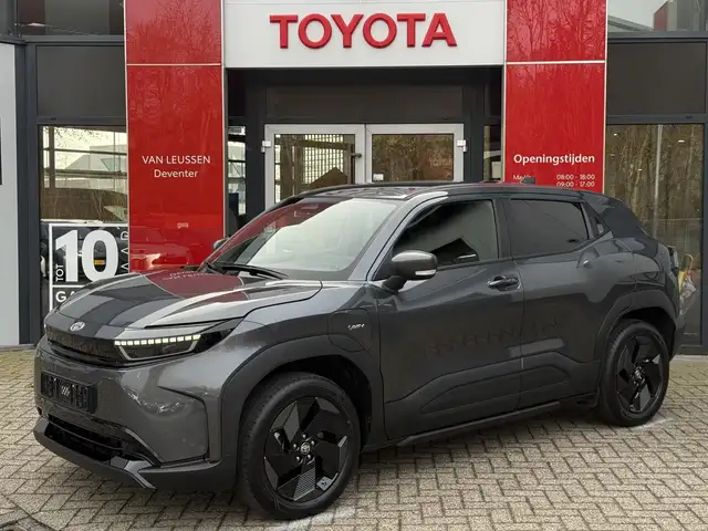 Toyota Urban Cruiser DYNAMIC 61 KWH STOEL/STUURVERWARMING BLIND-SPOT KE