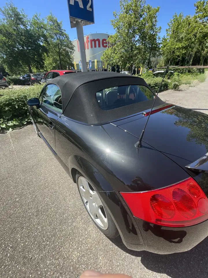 Audi TT Roadster 1.8 T quattro, foto 2