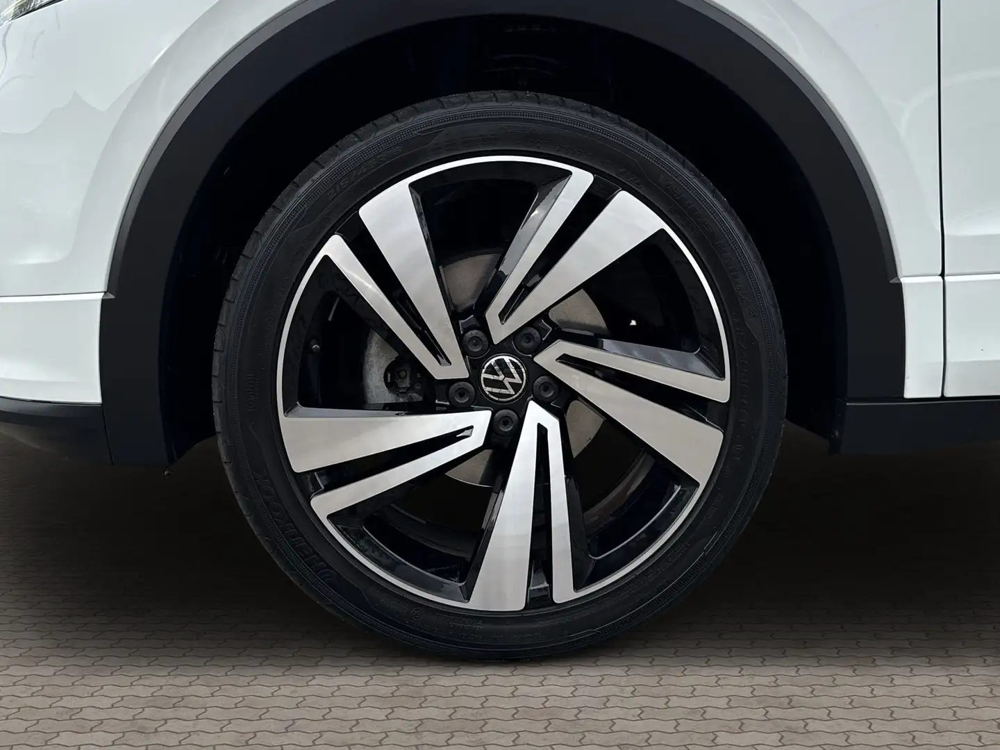 Volkswagen T-Cross Life 1.5 l TSI OPF (150 P Weiß - 2