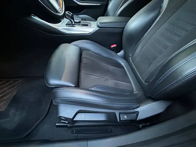 BMW 3 Series view 14