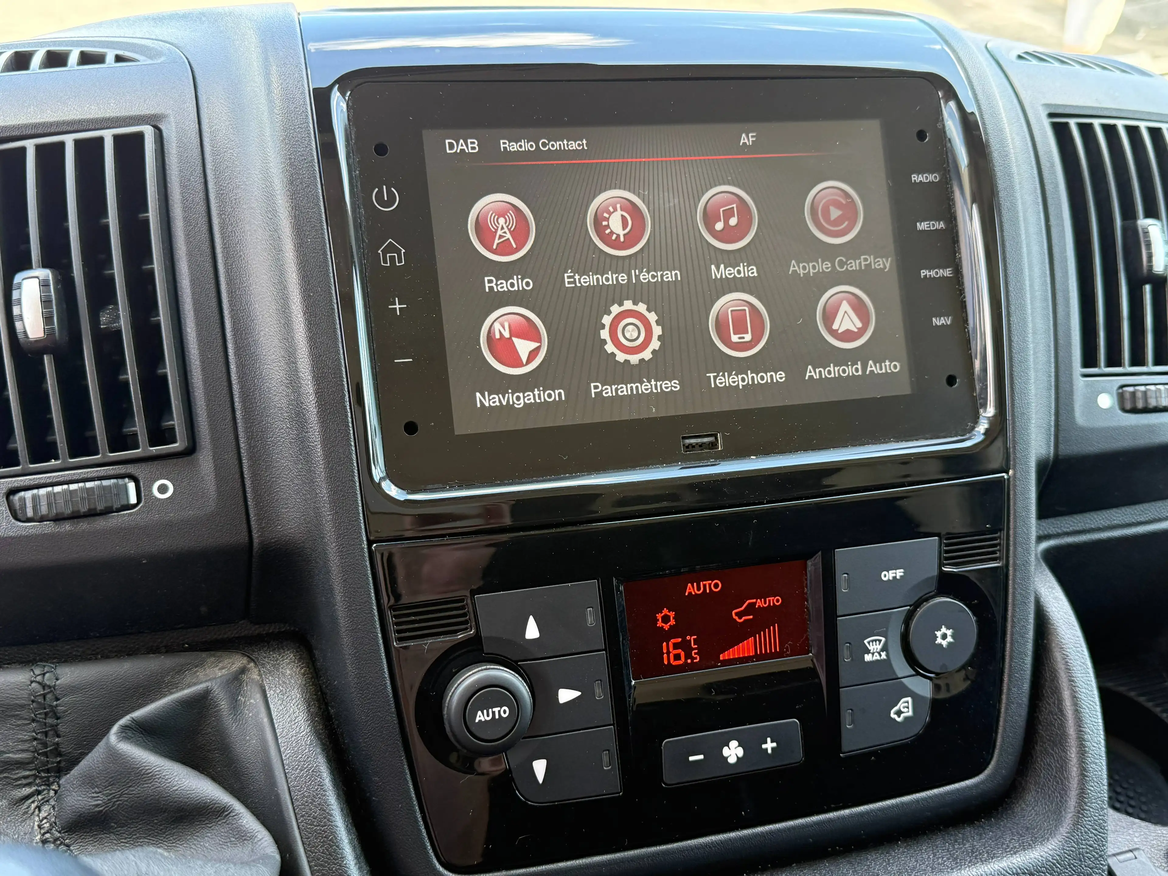 Citroen Jumper 2.2 L2H2 / 3 sièges / 74.630 km / GPS / Apple CarPlay / Caméra de recul — photo 10