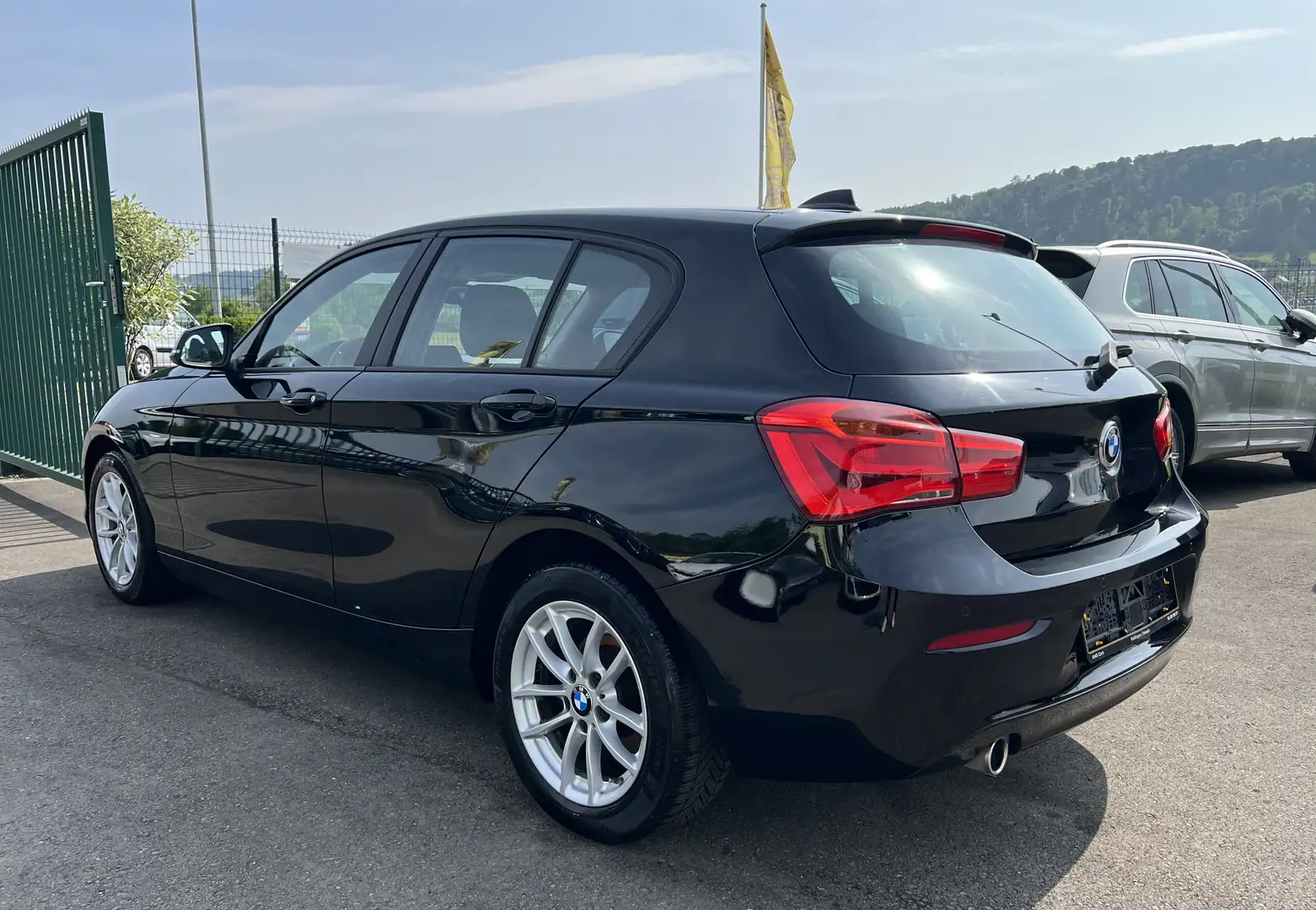 BMW 116 116i Advantage Noir - 2
