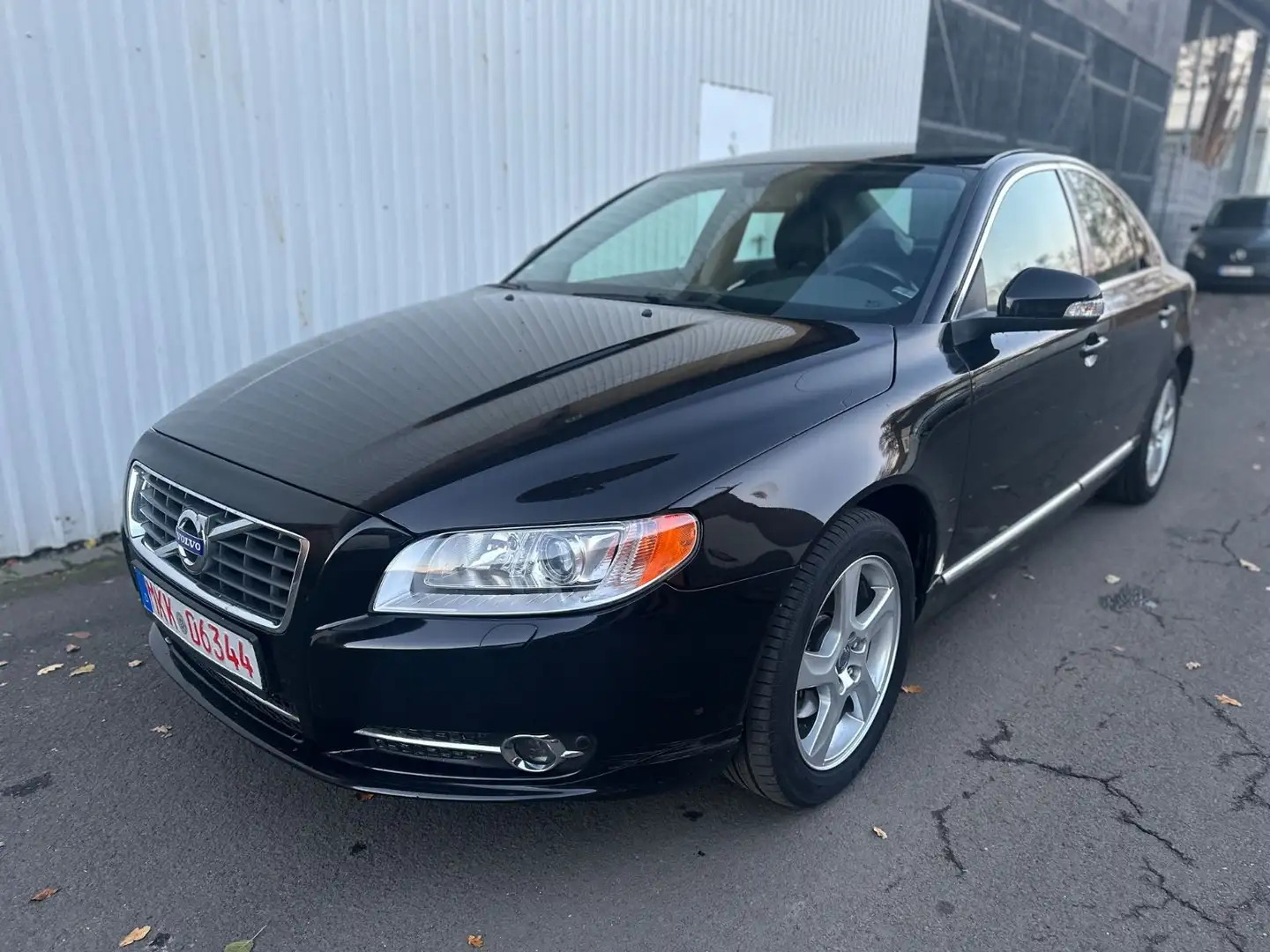 Volvo S80 Lim. D3 Leder,2.Hand,AHK,Scheckheft Schwarz - 1
