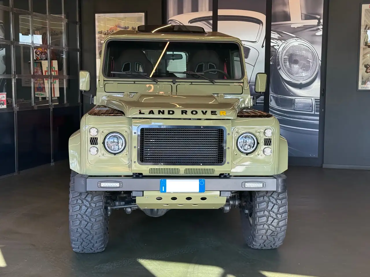 Land Rover Defender 110 2.5 td5 E Hard Top RIcond. "The world's style", foto 2