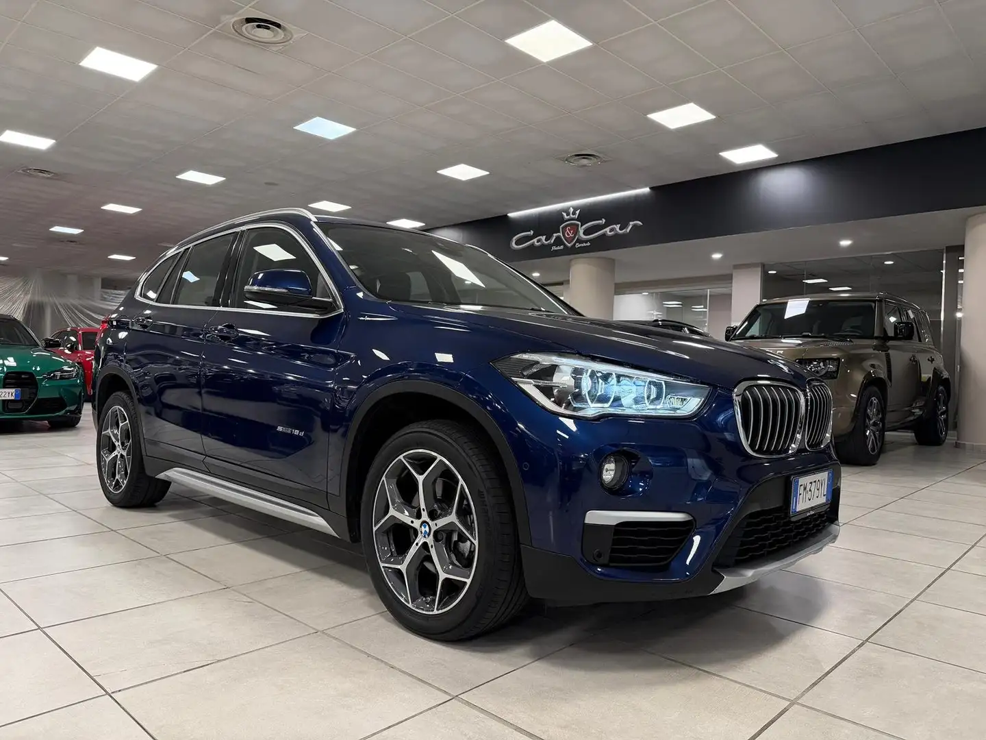 BMW X1 sdrive 18d xLine auto Blau - 1