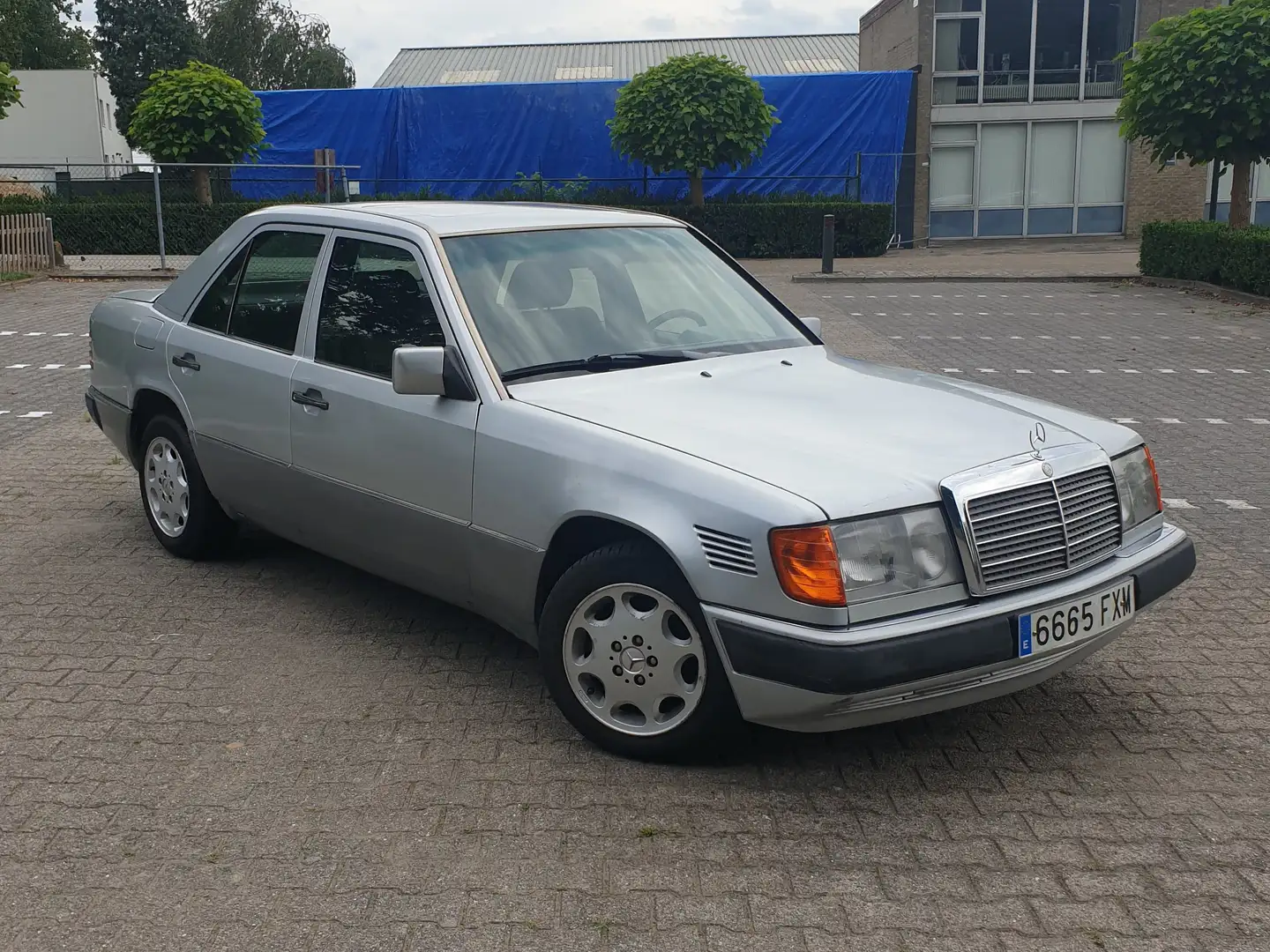 Mercedes-Benz 250 TURBO - 1