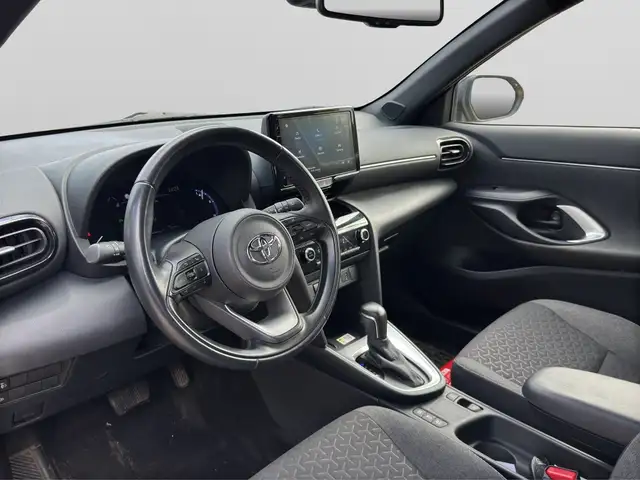 Toyota Yaris Cross view 13