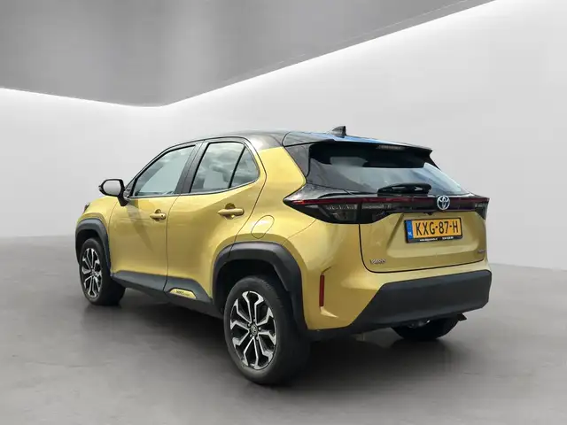 Toyota Yaris Cross view 4
