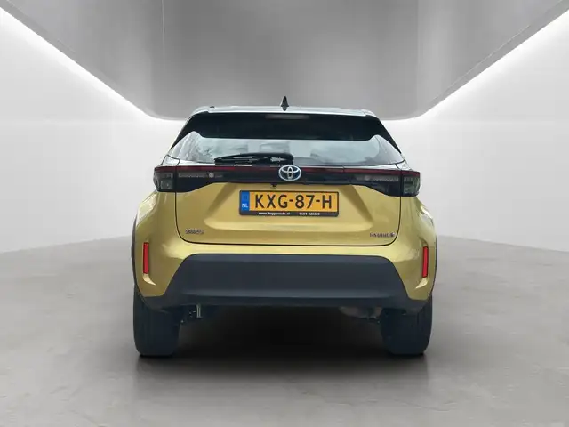Toyota Yaris Cross view 5