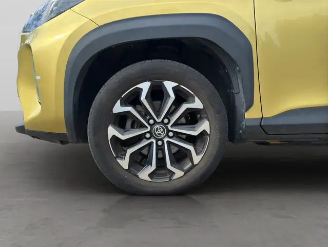 Toyota Yaris Cross view 11