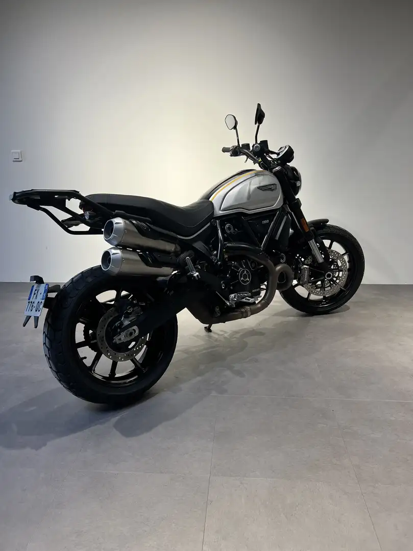 Ducati Scrambler Gris - 2