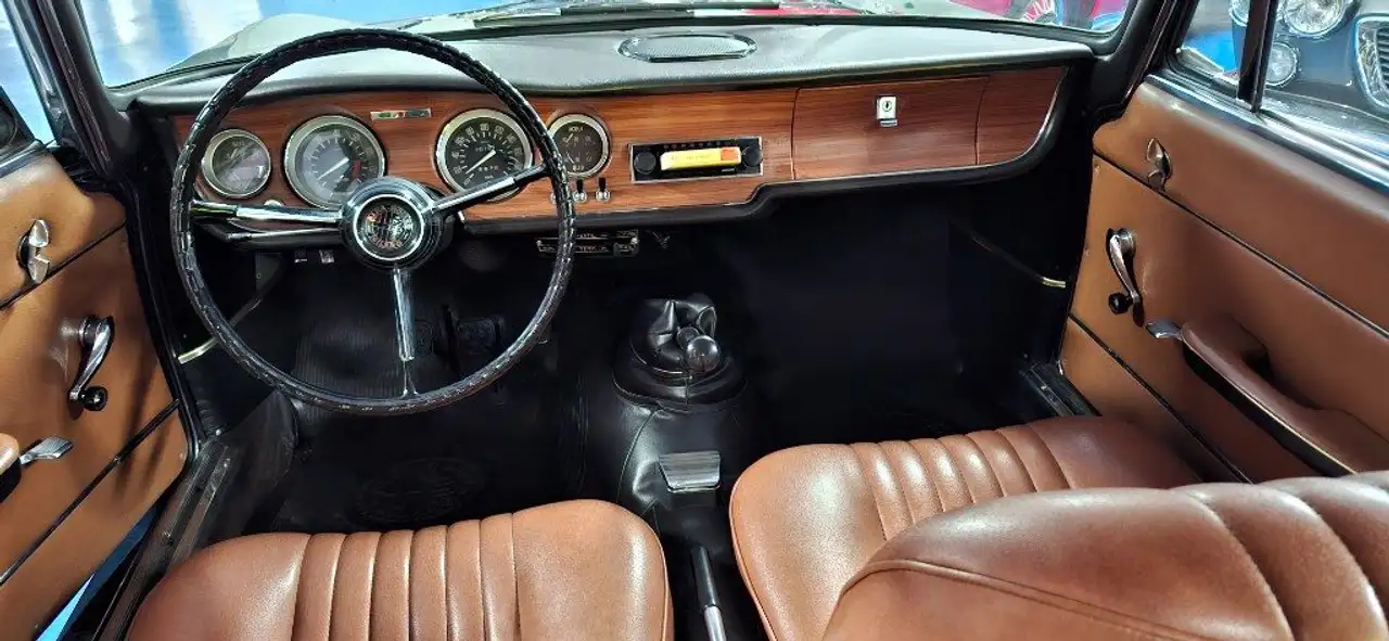 Alfa Romeo GT SCALINO VERDE PINO con INTERNI CUOIO, foto 8