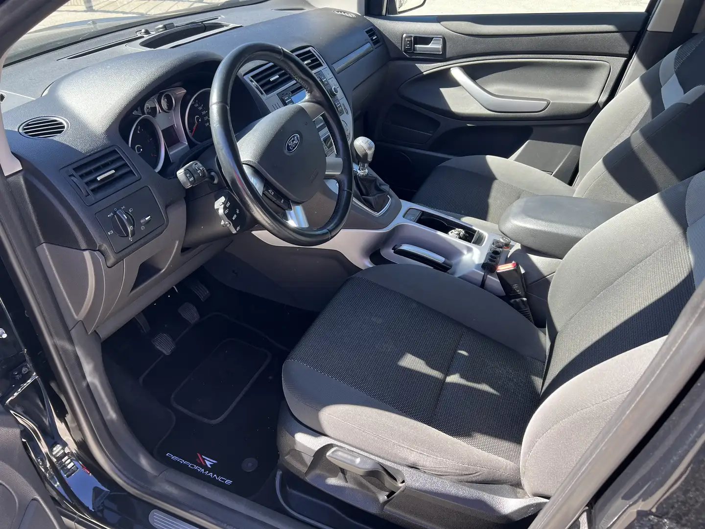 Ford Kuga 2,0 Trend 4x4 TDCI DPF/Neues Pickerl - 2