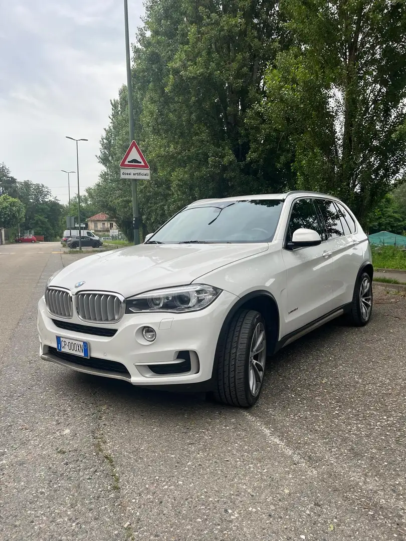 BMW X5 XDrive 2.5D 218 CV Automatico Bianco - 2
