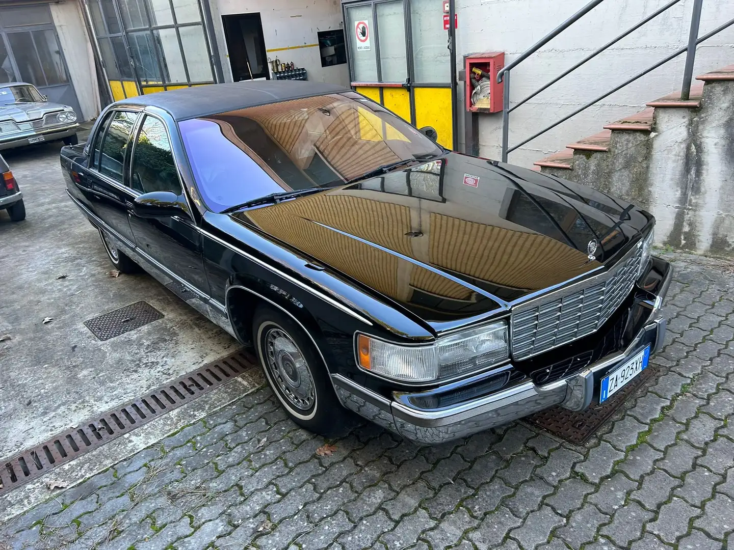 Cadillac Fleetwood Fleetwood 4.5 Sixty Special Černá - 2