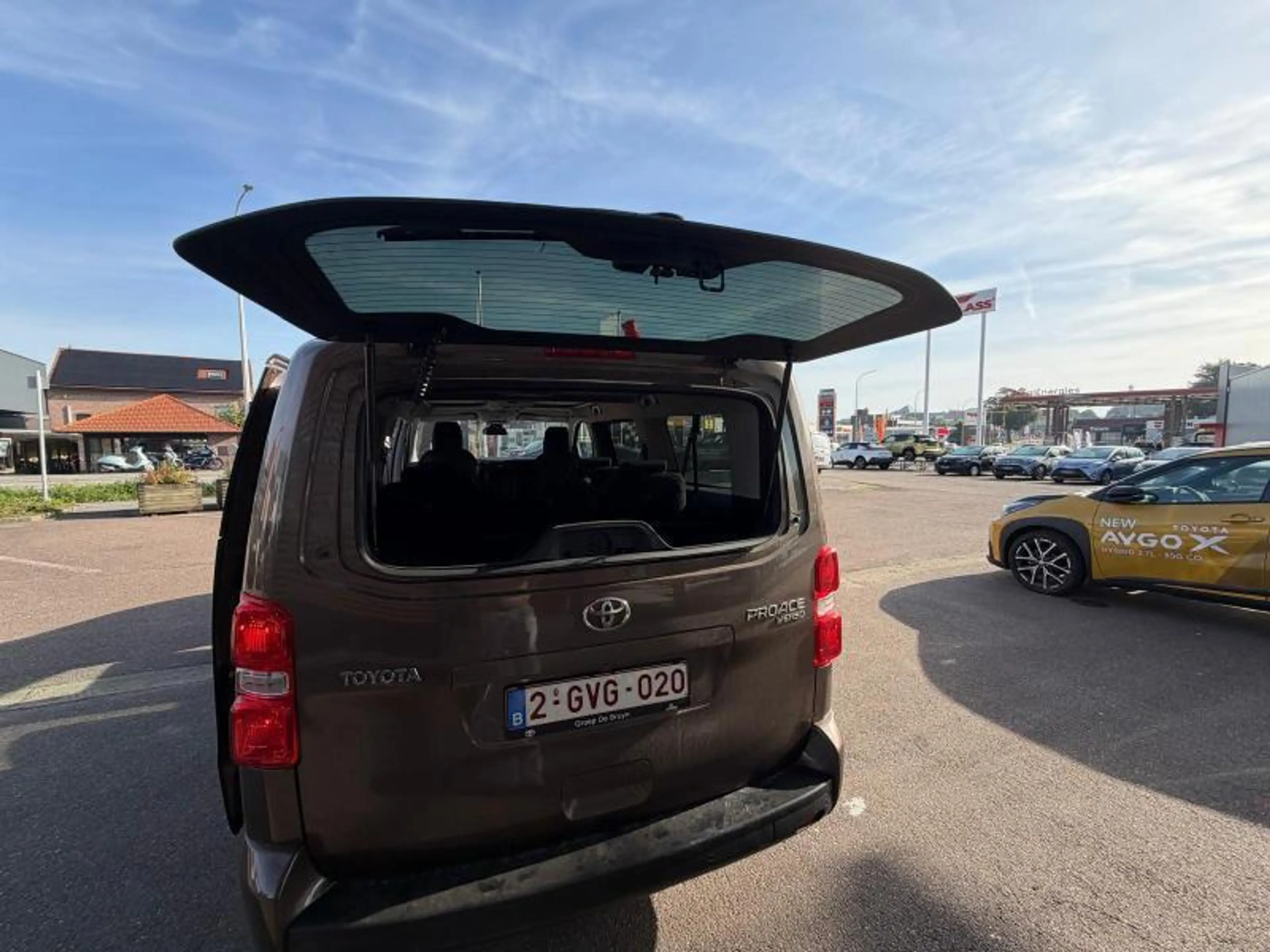 Toyota Verso MPV — photo 15