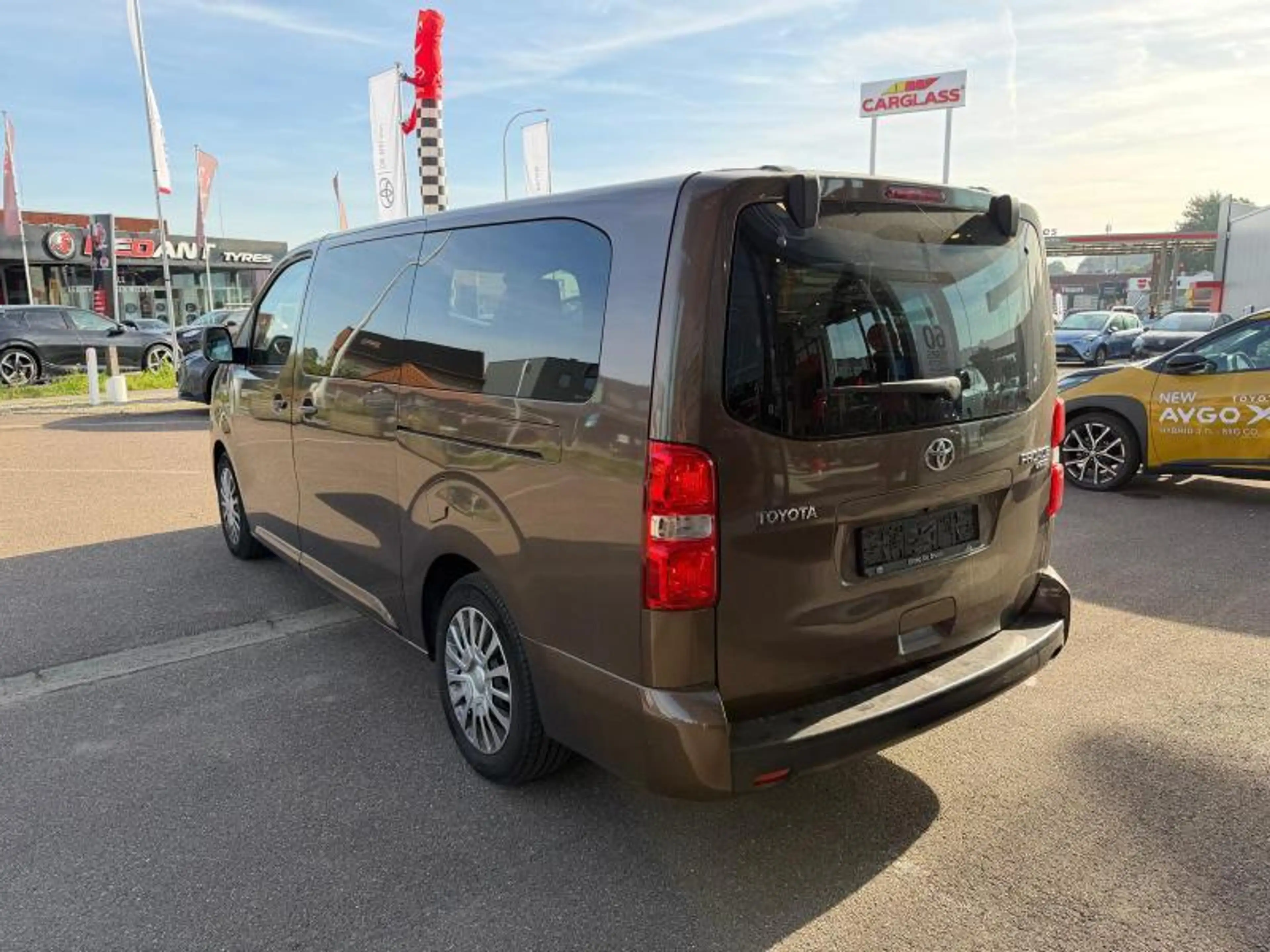 Toyota Verso MPV — photo 7