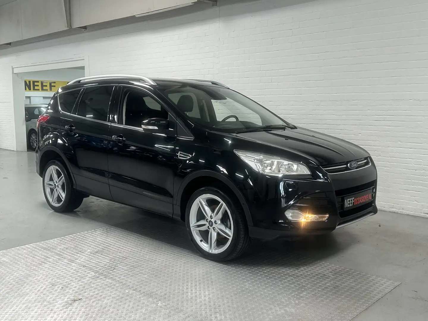 Ford Kuga 1.5 Titanium CLIMA /CRUISE / CAMERA /TREKHAAK Schwarz - 2