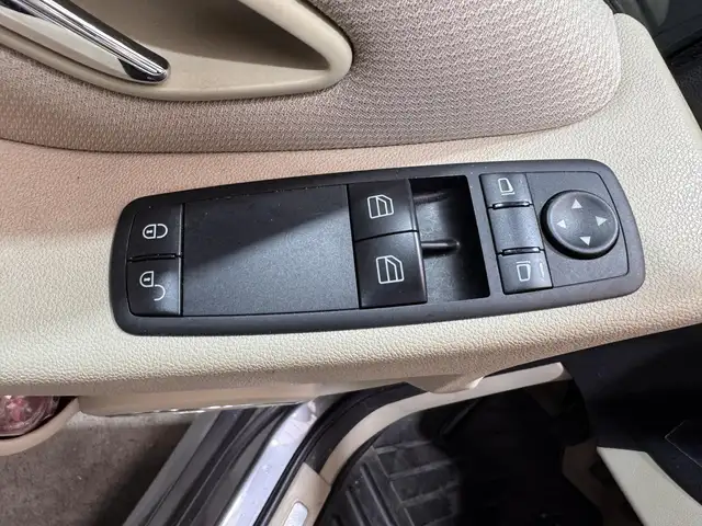 Mercedes-Benz B-Class view 22