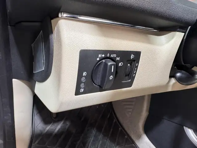 Mercedes-Benz B-Class view 21