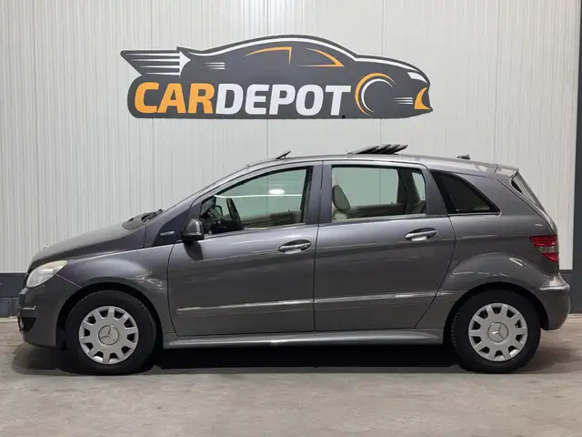 Mercedes-Benz B-Class view 8