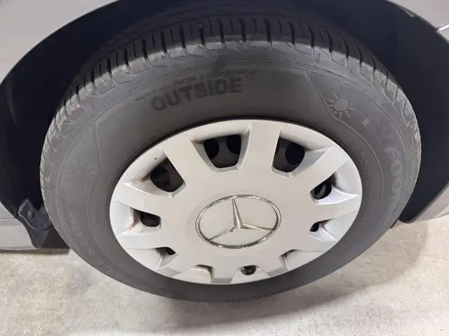 Mercedes-Benz B-Class view 27