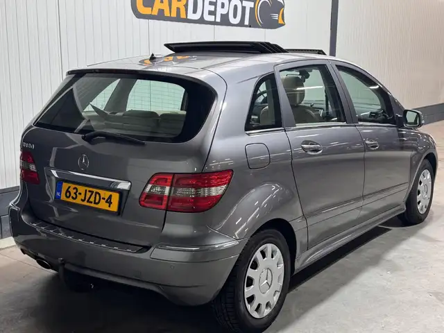 Mercedes-Benz B-Class view 5