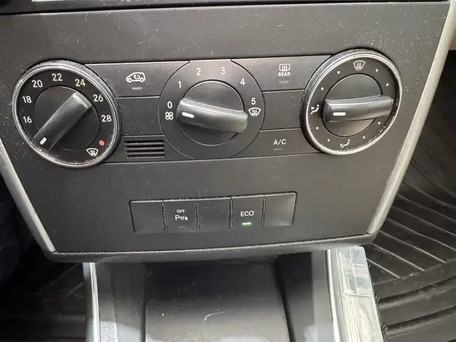 Mercedes-Benz B-Class view 19