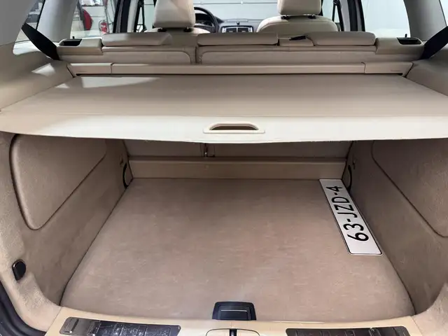 Mercedes-Benz B-Class view 9