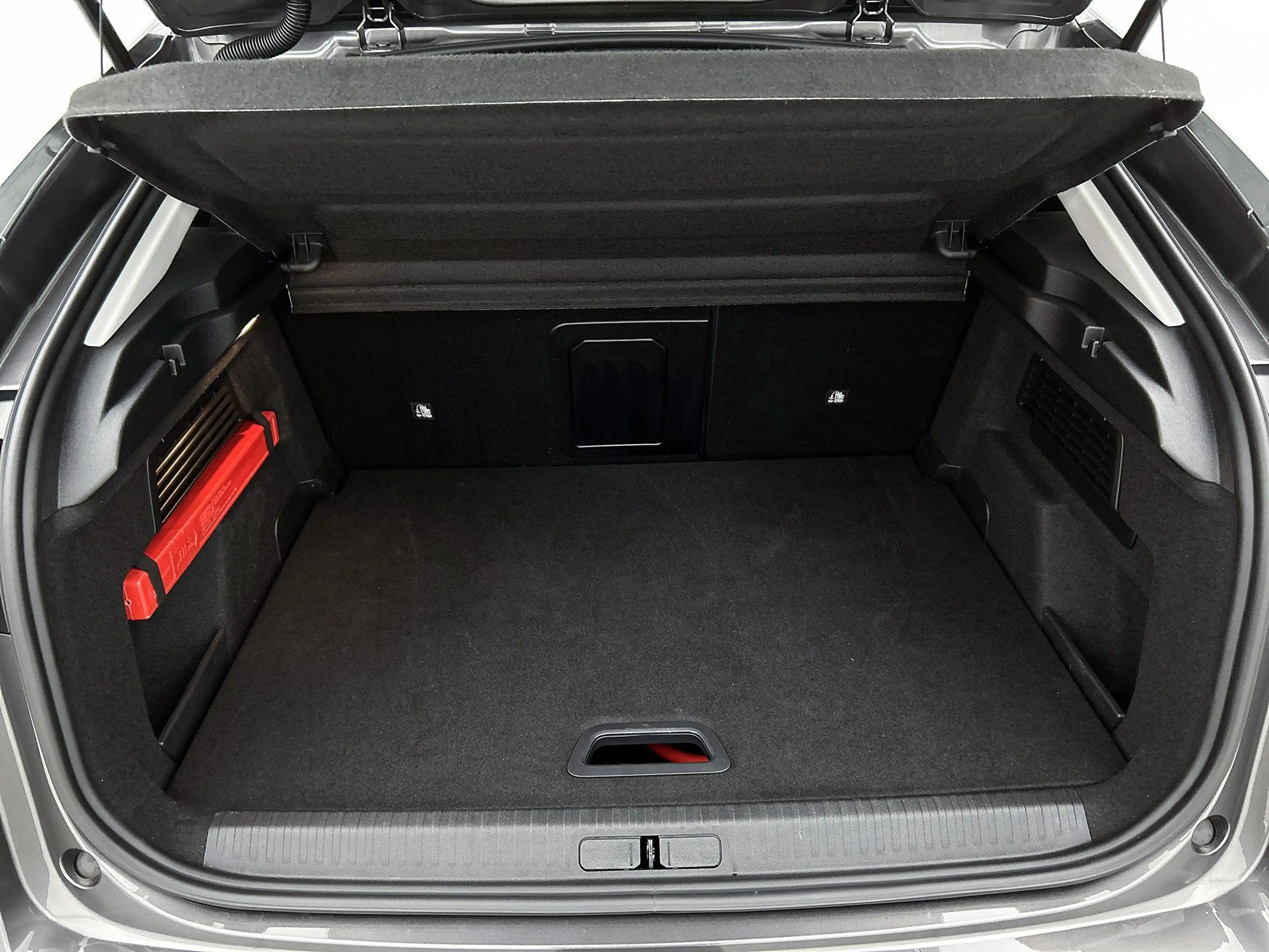 Citroen E-C4 Electric Shine 50 kWh — photo 14