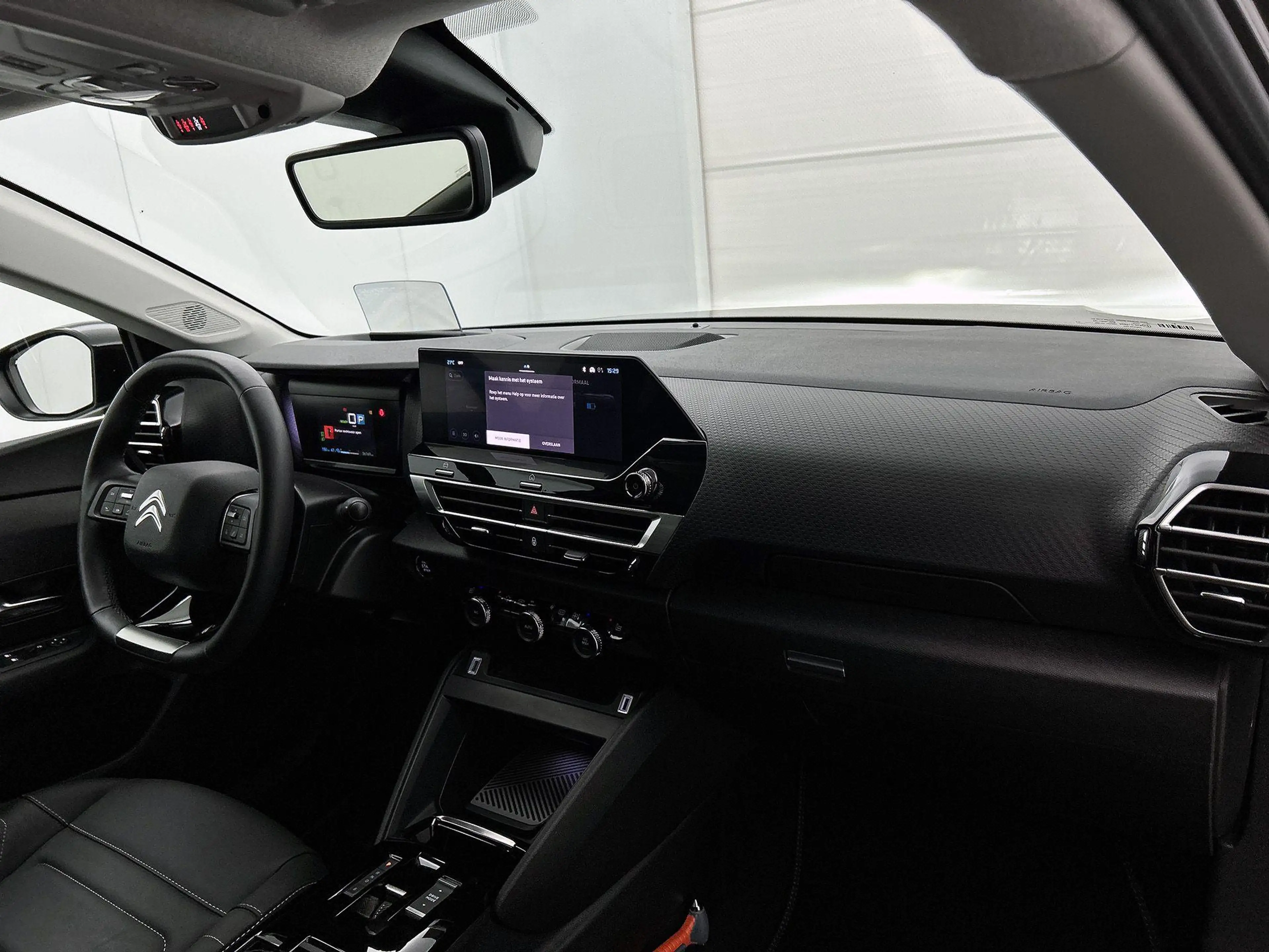 Citroen E-C4 Electric Shine 50 kWh — photo 12